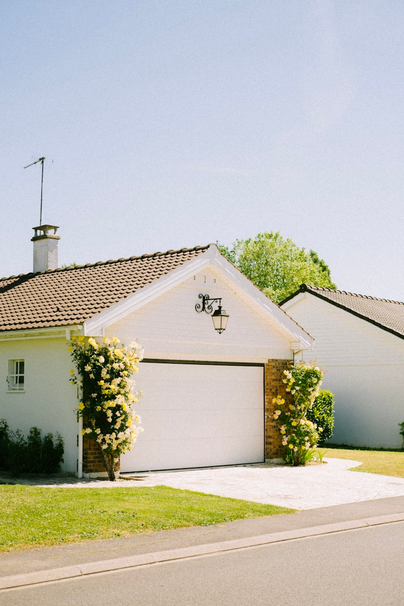 House with garage and clean driveway