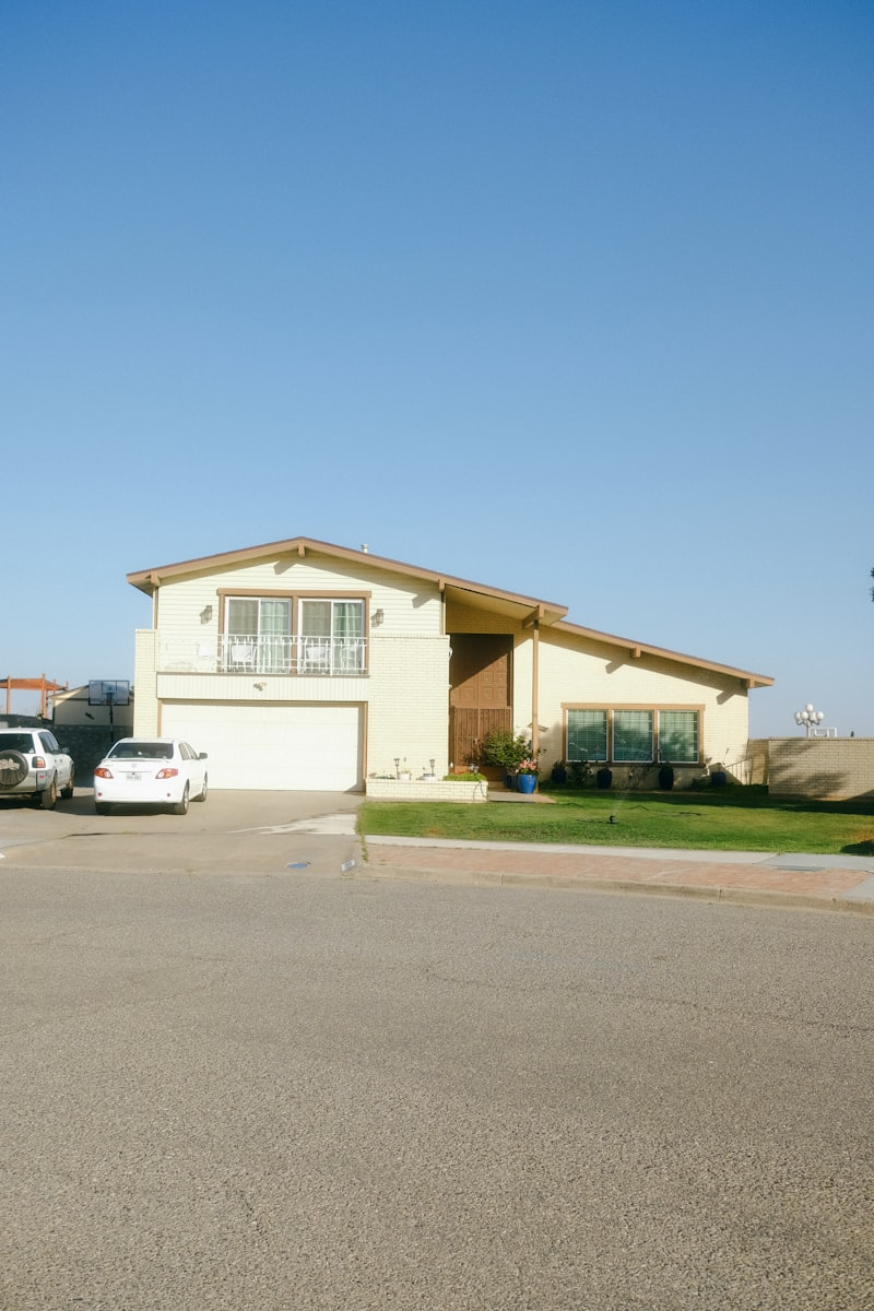 Clean suburban house ready for new tenants